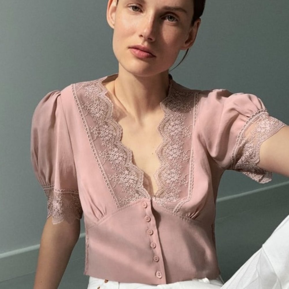 Zara V-Neck Lace Lilac Top - Sz M